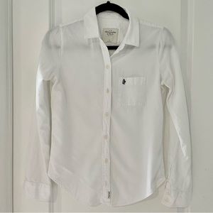 Button up white shirt Abercrombie & Fitch small